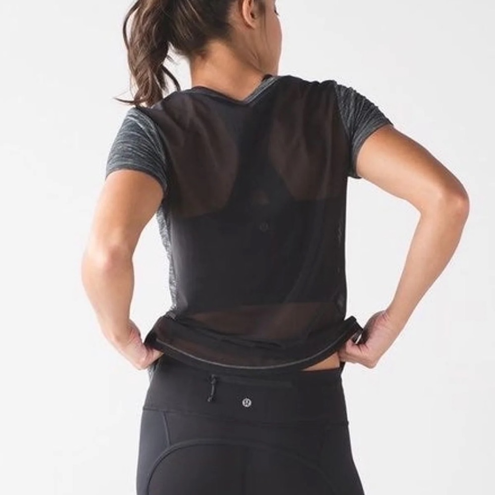 Lululemon Beat the Heat Short Sleeve // Size 4